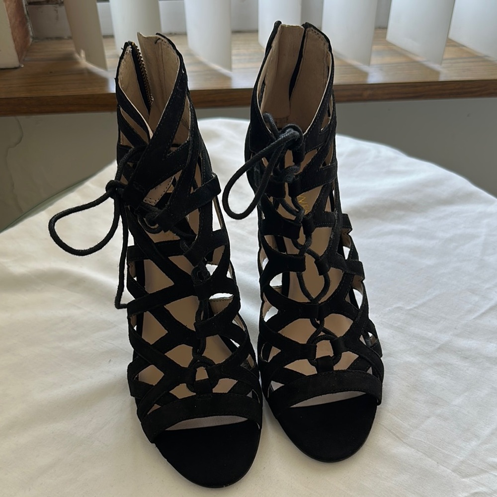 Nine West Black Lace Up Heels Size 7.5